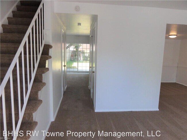Building Photo - 3 br, 2.5 bath House - 813 Saint Denis Court