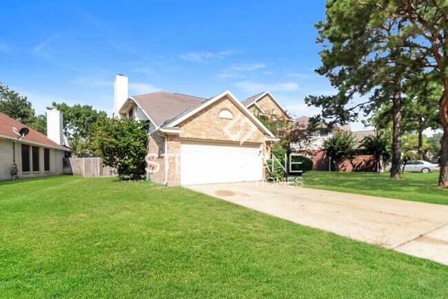 Building Photo - Spacious 3 bedroom POOL home in Cypress!