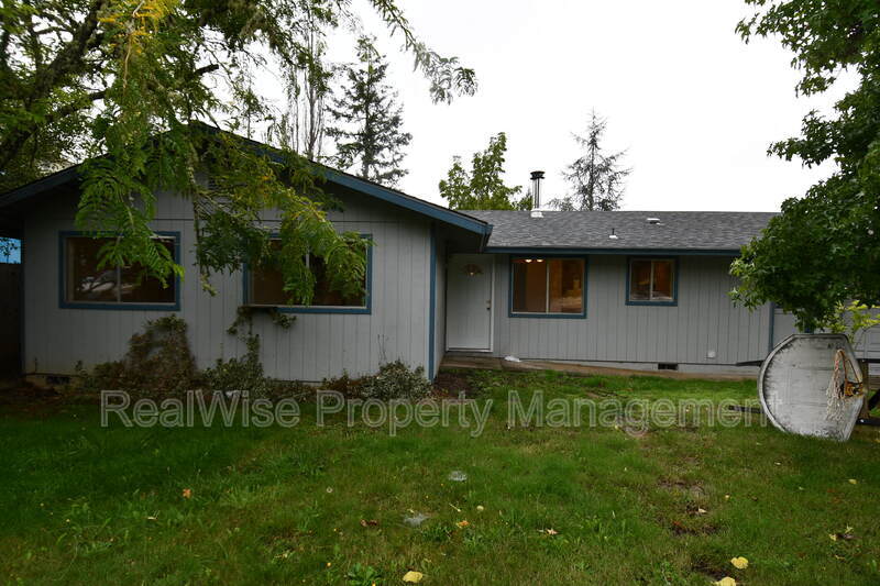 Foto principal - 805 NE Ash Ct