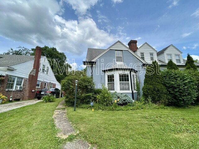 Building Photo - 5663 N Illinois St