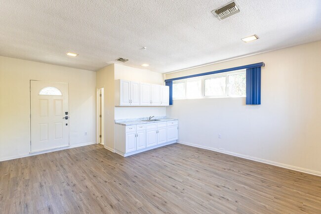 Potential Kitchen area - 7246 Hatillo Ave