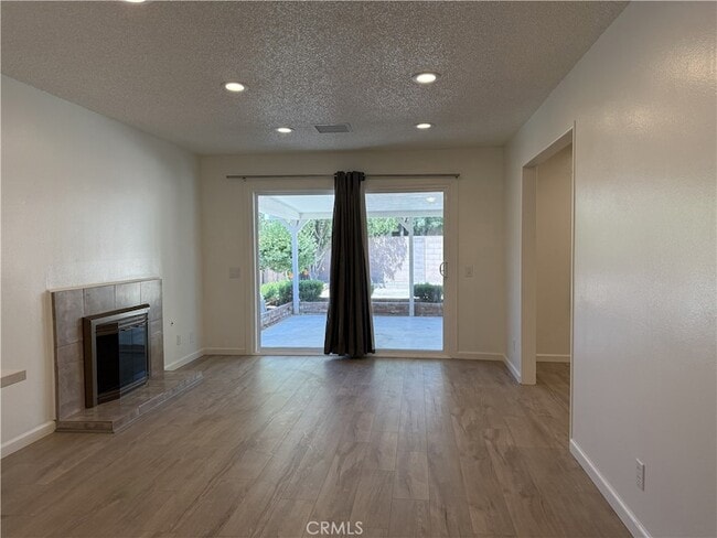 Foto del edificio - 45303 Lorimer Ave