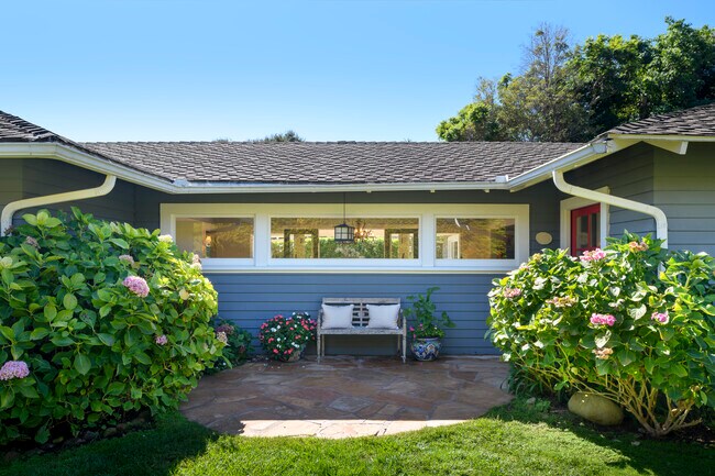 Building Photo - 110 San Ysidro Rd