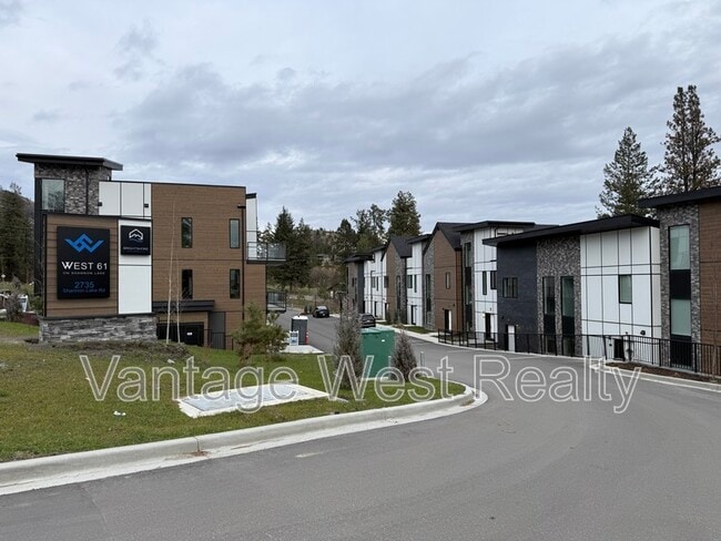 Building Photo - 2735-2735 Shannon Lake Rd