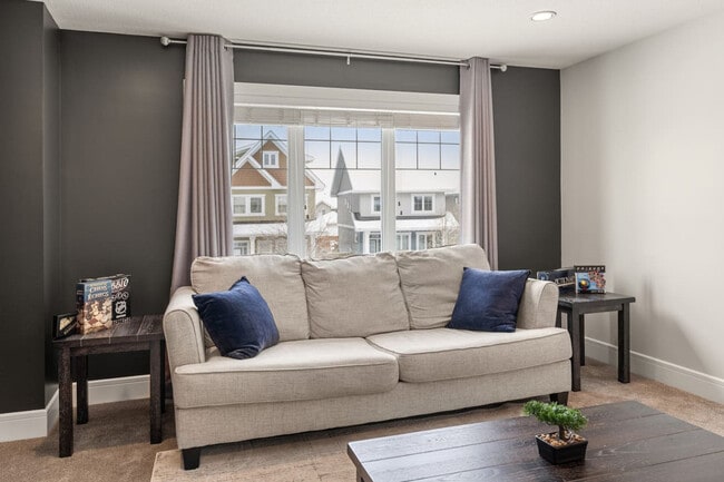 Building Photo - 1607-1165 165 St SW