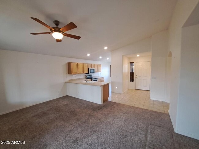 Foto del edificio - 3707 E Rolling Green Way