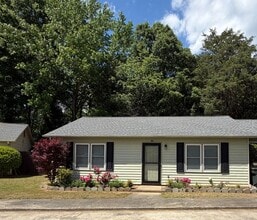 Building Photo - 565 Cedarvilla Dr