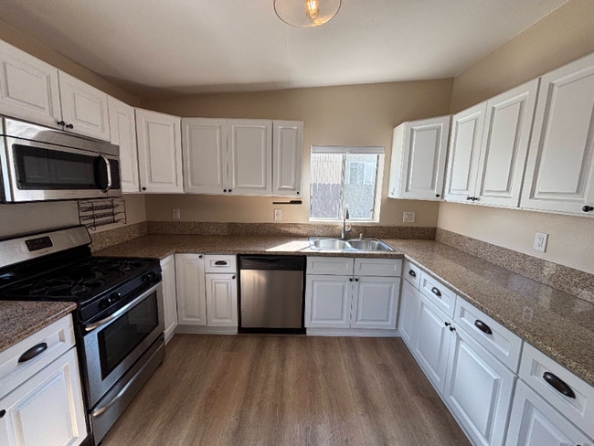 Building Photo - 215 S Avenue 58