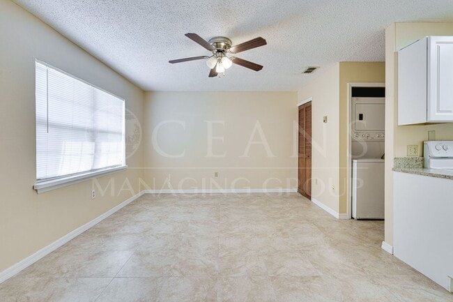 Building Photo - Charming 1 Bed, 1 Bath Condo