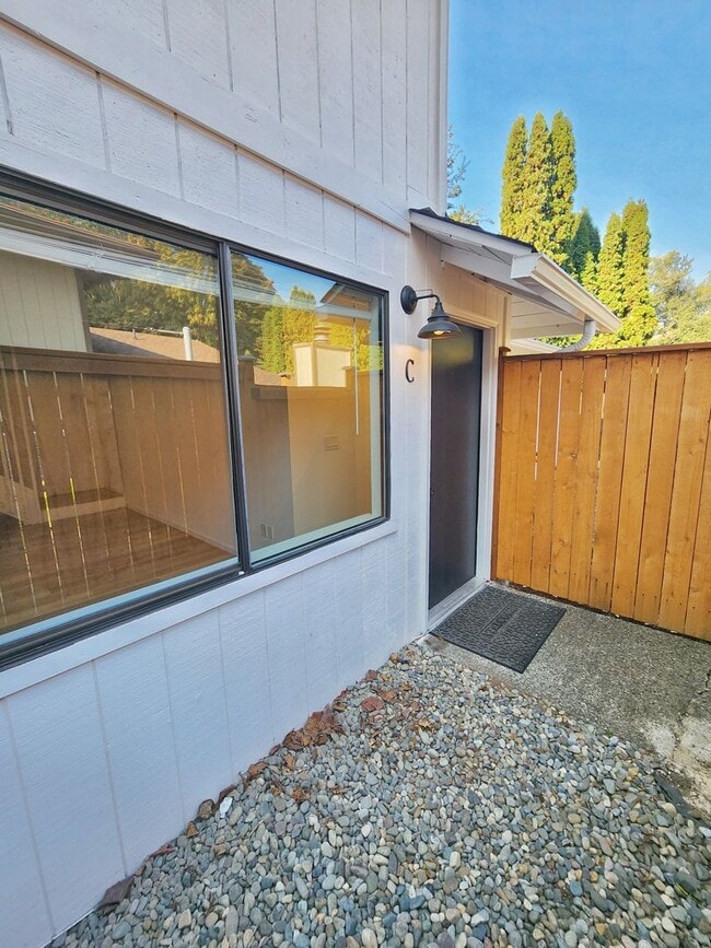 Building Photo - 15420 40th Ave S