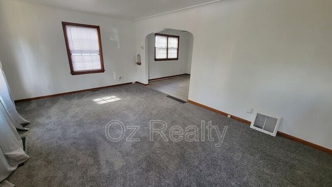 Building Photo - 709 Durango Dr