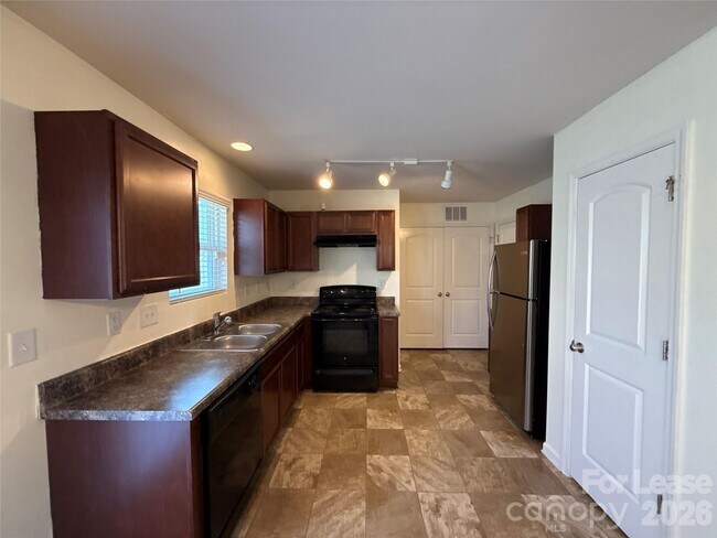 Foto del edificio - 6308 Pennacook Dr