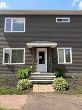 Building Photo - 162 Wesley St