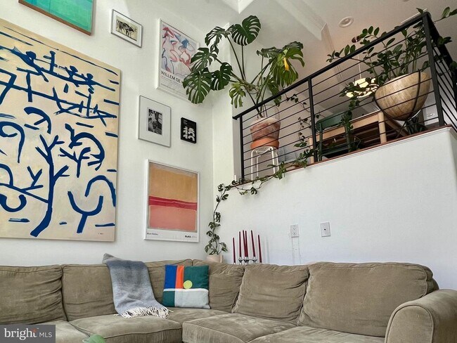 Foto del edificio - 621 McClellan St