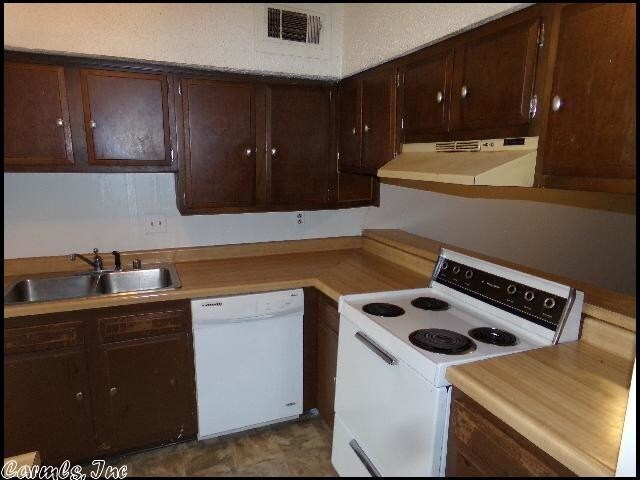Building Photo - 1712 Sanford Dr