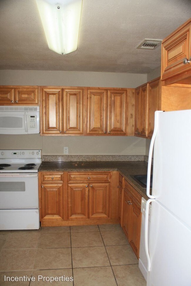 Foto del edificio - 4177 Versailles Dr