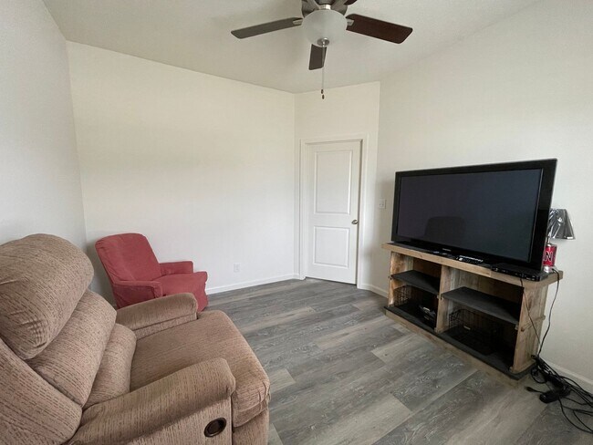 Building Photo - New Build Three Bedroom