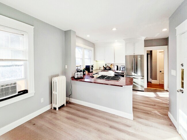 Foto del edificio - 235 Chestnut Hill Ave