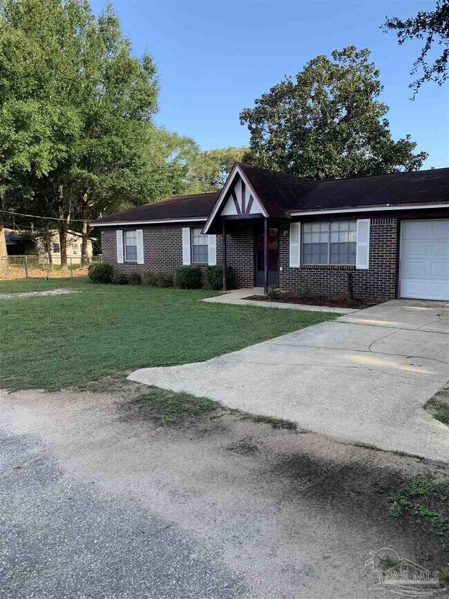 Building Photo - 4240 Del Almirante St