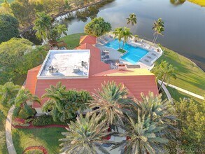Building Photo - 12730 Vista Isles Dr