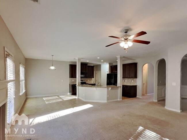 Foto del edificio - 1576 Pressley Ln