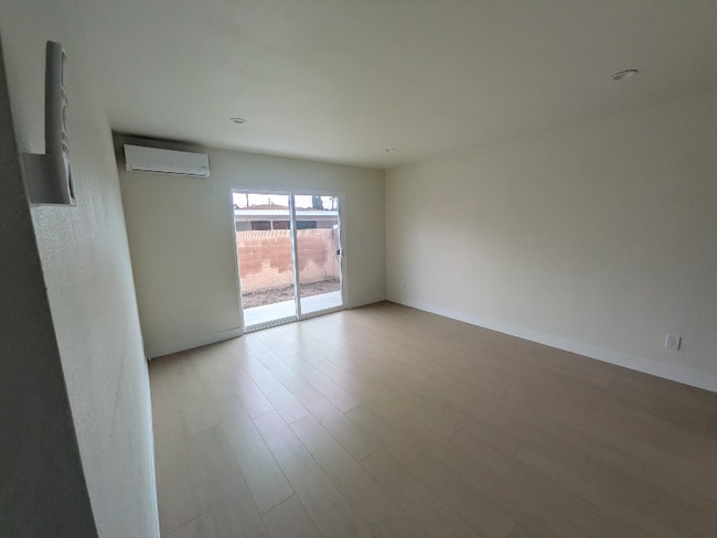 Building Photo - 6164 Ibbetson Ave