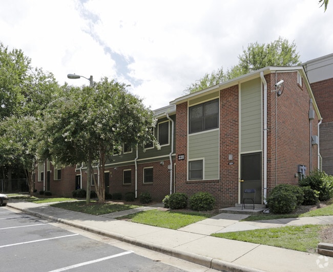 Brookdale Charlotte East Senior Living 10 Photos