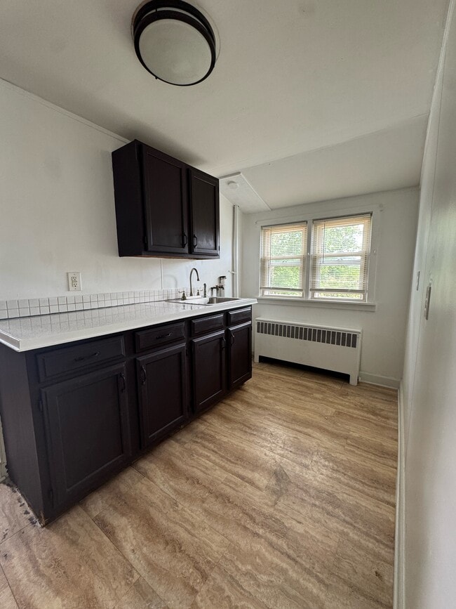 Foto del edificio - 1316 Maple Ave
