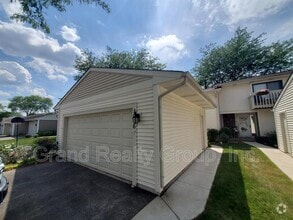 Building Photo - 1046 Cumberland Ct