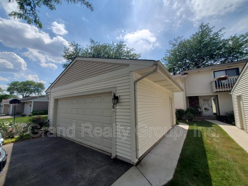 Primary Photo - 1046 Cumberland Ct