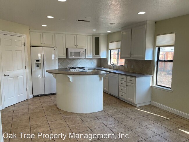 Foto del edificio - 4 br, 2 bath House - 1787 Douglas Avenue
