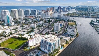 Building Photo - 720 Bayshore Dr