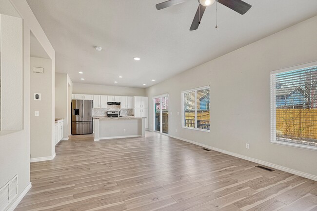 Building Photo - 6442 Silverwind Cir