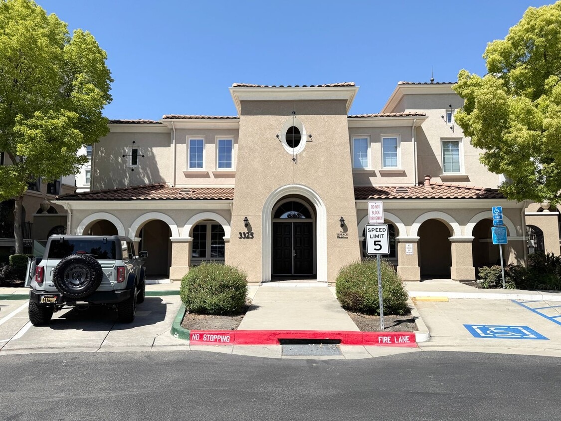 Primary Photo - Perfect Shape Dublin Ranch Condo with quic...