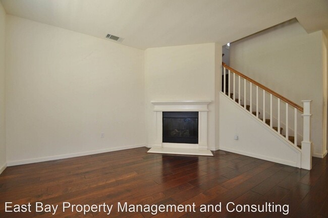 Building Photo - 4 br, 2.5 bath House - 2540 Lakeport Dr.