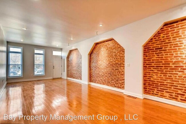 Building Photo - 2 br, 2.5 bath House - 531 N Washington St...