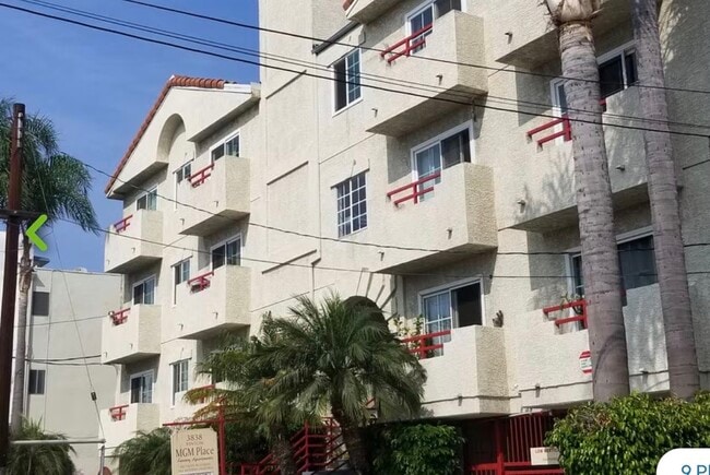 Building Photo - 3845 Vinton Ave