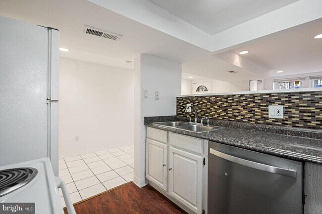 Foto del edificio - 1106 7th St NE