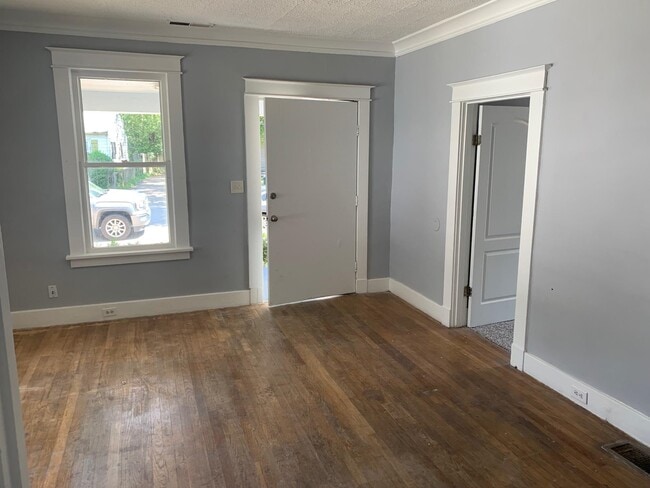 Foto del edificio - 3417 Rockwood Ave