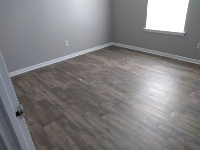 Foto del edificio - 517 Melton Dr