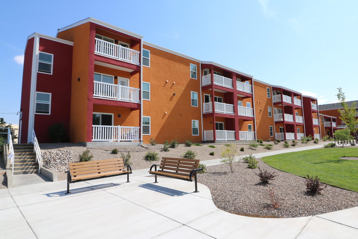 Rio Vista Senior Apartments, 770 Juan Tabo Blvd NE, Albuquerque, NM, 87123 - Rio Vista Senior Apts