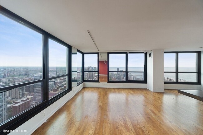Foto del edificio - 1030 N State St