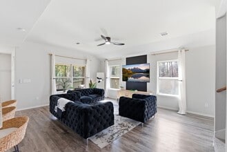 Building Photo - 8027 Dauntless Dr