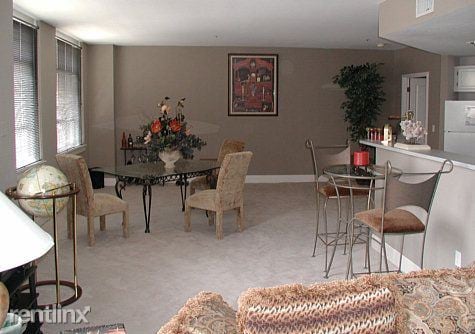 Primary Photo - 222 E Houston St