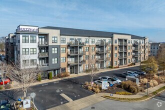 Building Photo - District at Seven Springs
