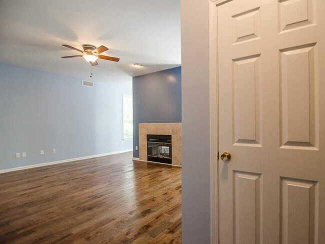 Foto del edificio - 123 McGill Park Ave NE