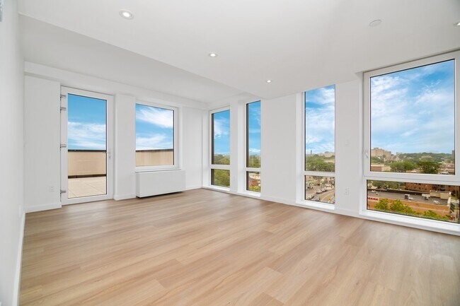 Building Photo - 71-82 Parsons Boulevard