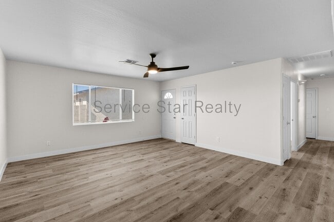 Building Photo - 5311 W Mauna Loa Ln