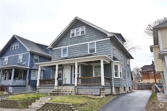 Building Photo - 506-508-508 Melville St
