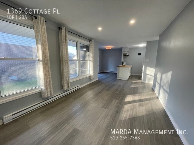 Building Photo - SPACIOUS & BRIGHT 4BED/2BATH HOUSE IN RIVERSIDE!